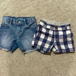 BabyGap shorts 12-18 months